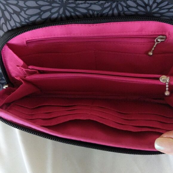 Baggallini Pewter and Black Crossbody Fabric Handbag - Picture 4 of 14